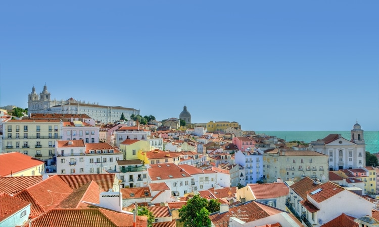 RFC: A melhor forma de dividir Portugal em regiões de diferentes tamanhos :  r/portugal