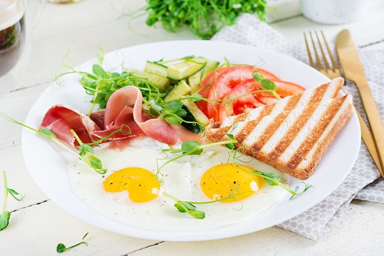 Comidas em Inglês: O Guia Completo para Comer Bem no Exterior